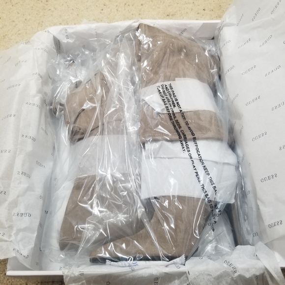 🥂NIB GUESS Seaton Boots🥂 - Picture 5 of 7